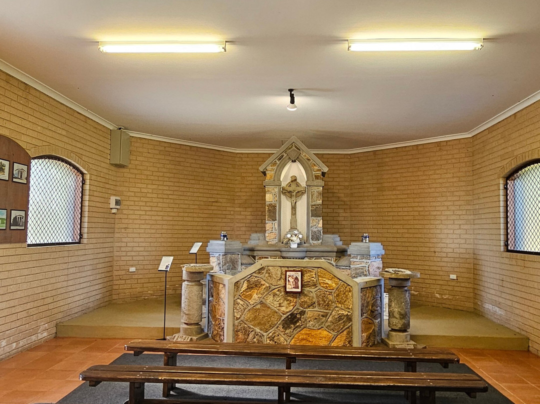 Harvey Internment Camp Memorial Shrine-Harvey必去景点