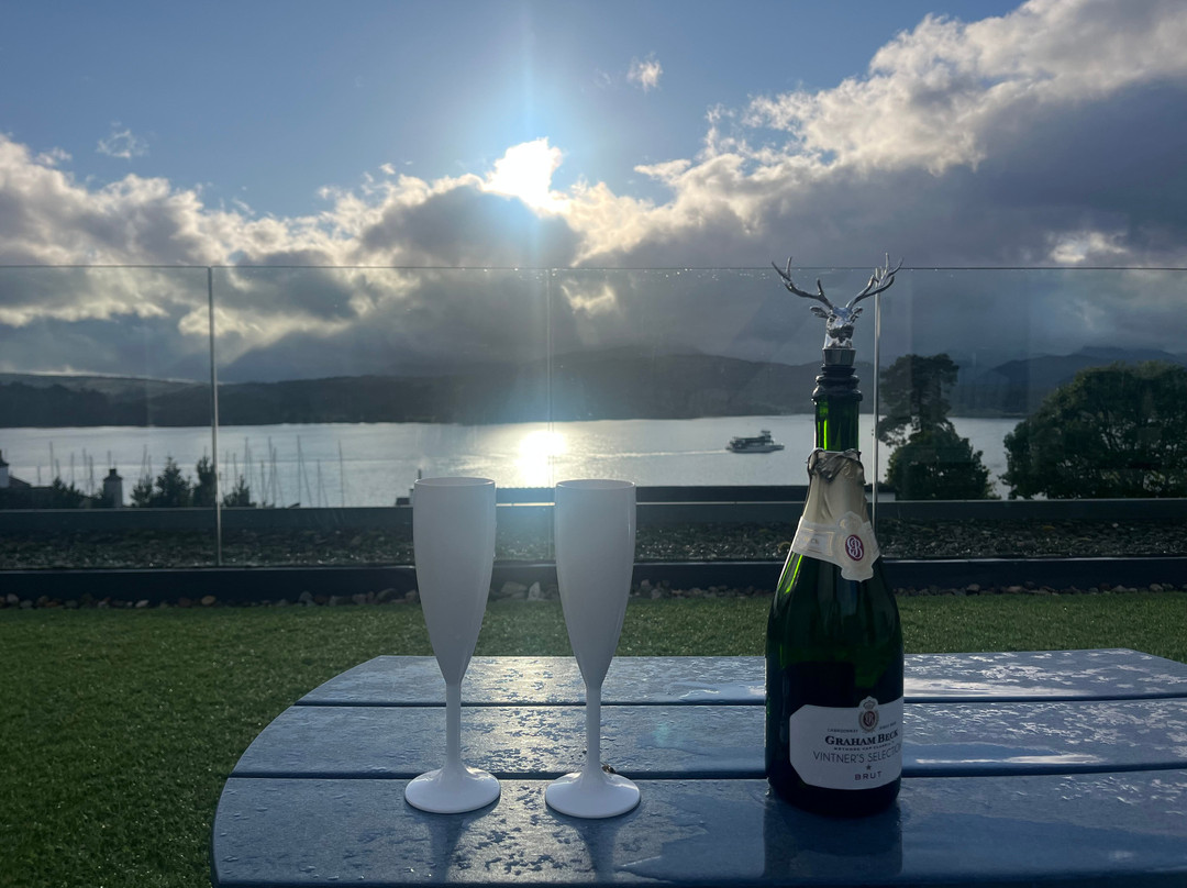 低林海湾酒店主图