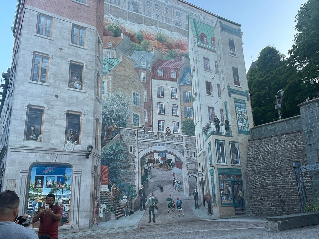 La Fresque des Quebecois-魁北克市必去景点
