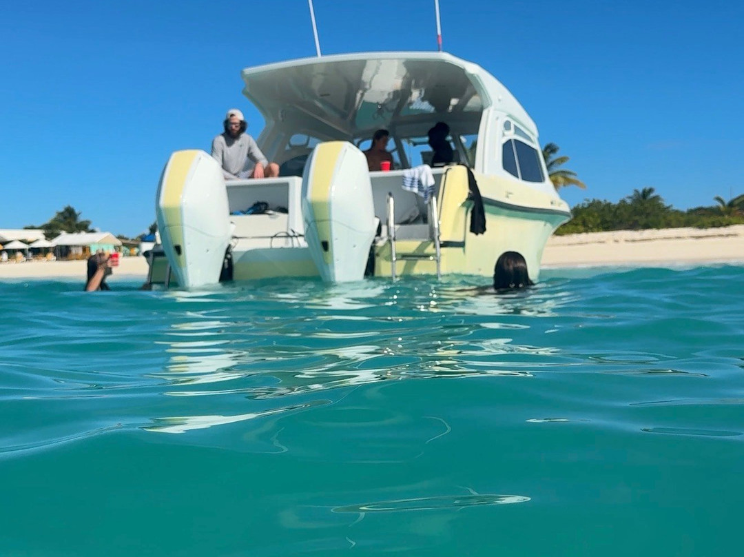 Captain Alan's Boat Charters-Oyster Pond必去景点
