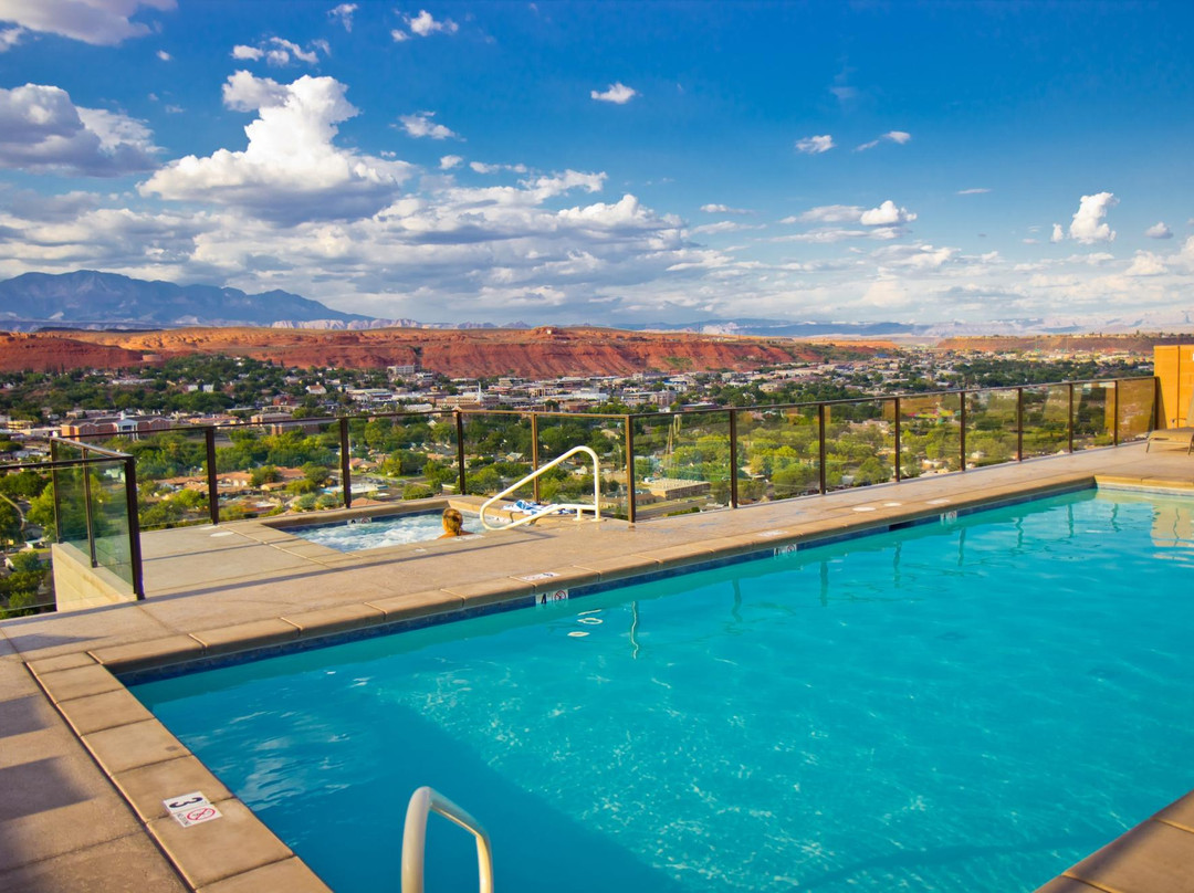 圣乔治酒店住宿-Inn on The Cliff