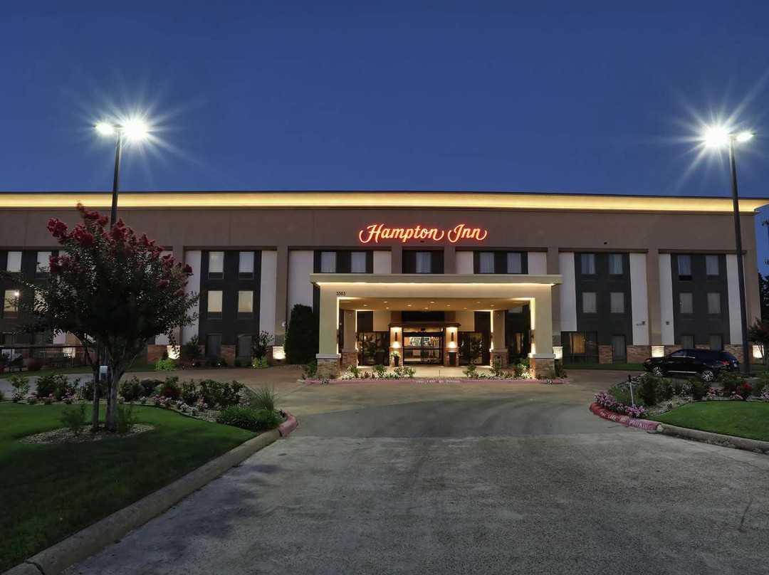 Hampton Inn Paris主图