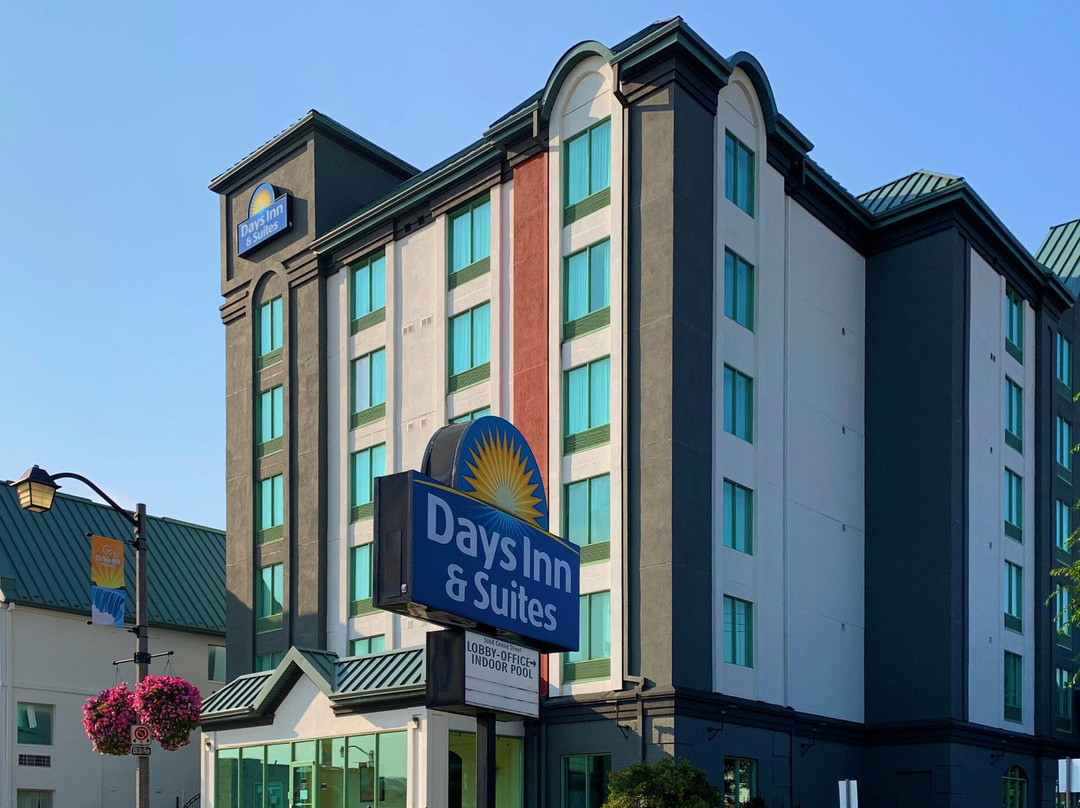 Days Inn by Wyndham Niagara Falls Centre St. By the Falls