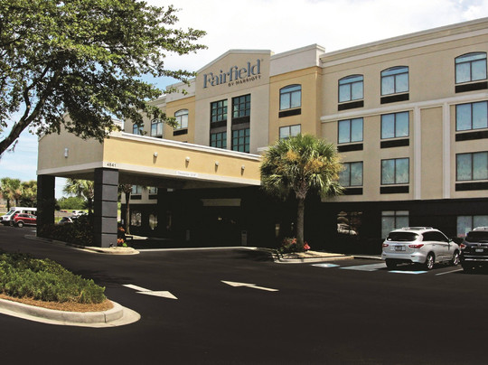 查尔斯顿机场/会议中心FairfieldInn&Suites酒店主图