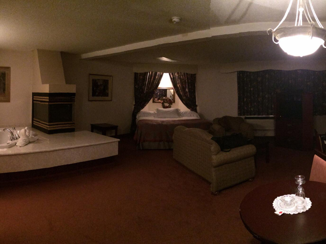 Caroline酒店住宿-Tamarack Motor Inn