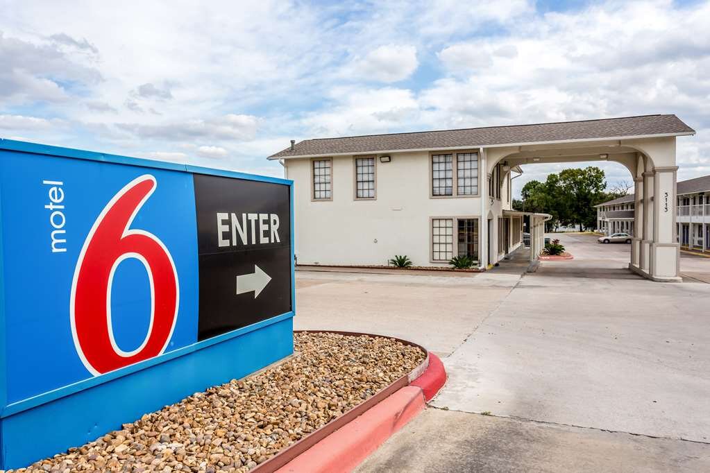 Motel 6 Bryan-College Station-官方