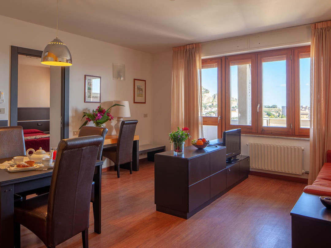 Belmonte Mezzagno酒店住宿-Marbela Apartments & Suites