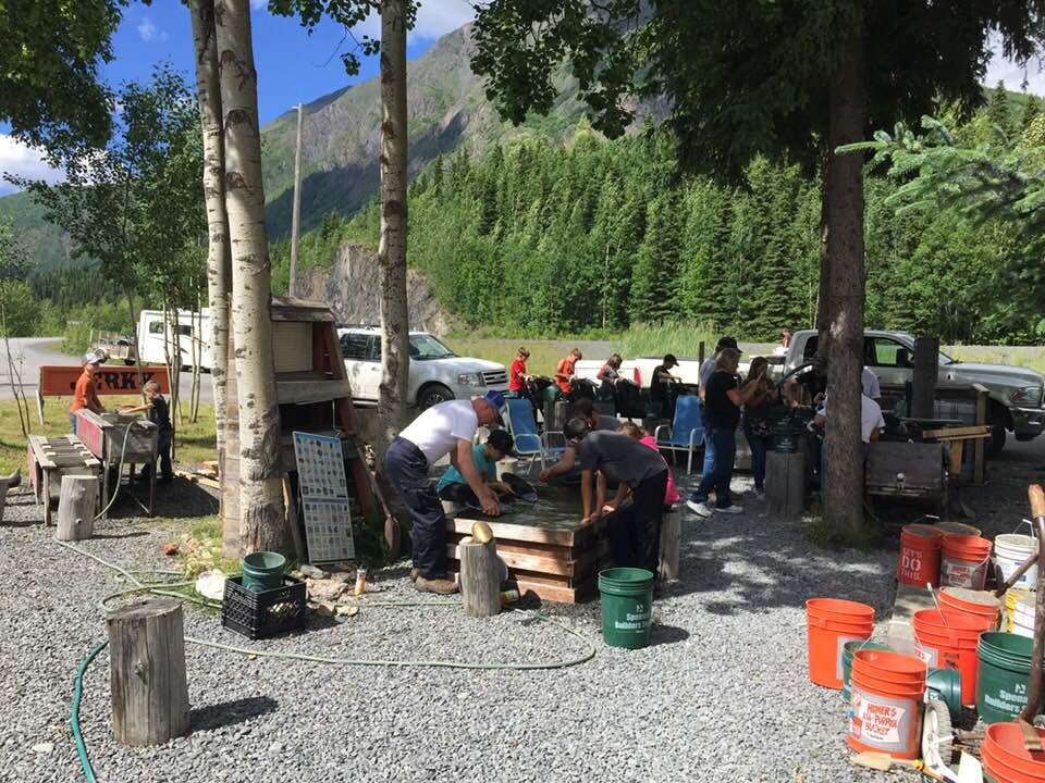 Alaska Gold Panning with Prospector John-Cooper Landing必去景点