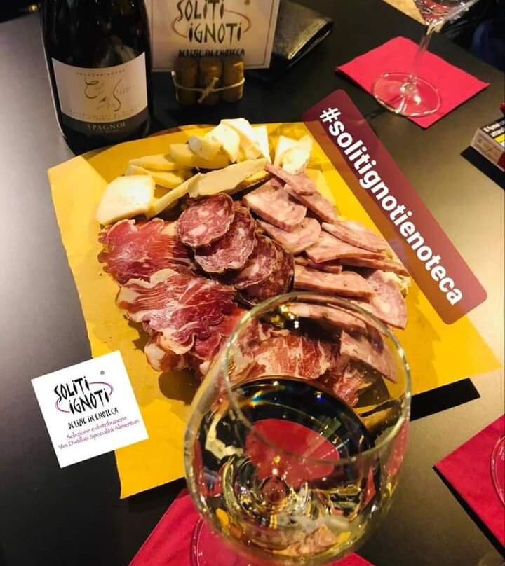 Enoteca Vineria Soliti Ignoti-Casale Monferrato必去景点