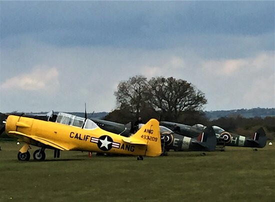 Headcorn Aerodrome景点图片