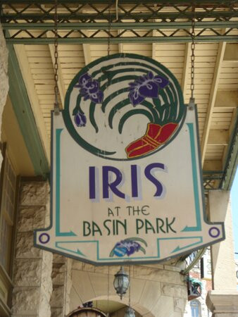 Iris at the Basin Park-尤里卡斯普林斯必去景点