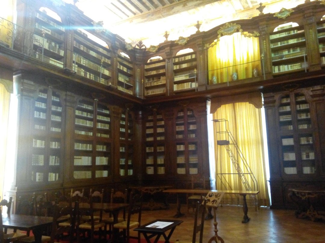 Biblioteca  Convento San Francesco del Monte景点图片