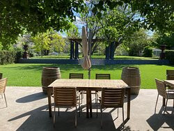 Willow Tree Inn主图