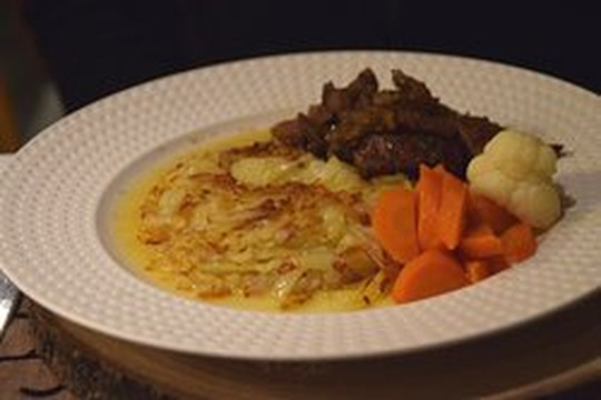 贝尔维尤瑞士优质酒店主图