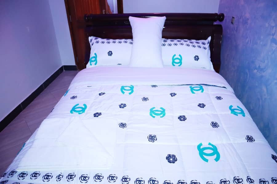 Celine Motel Kalisizo