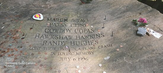 Patsy Cline Plane Crash Memorial-Camden必去景点