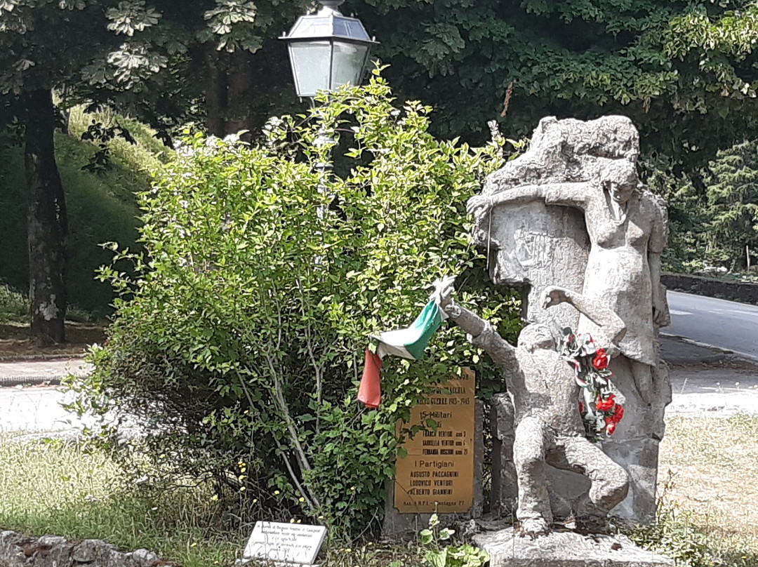 Monumento Ai Caduti Di Pracchia