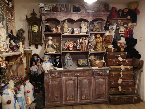 Small Country Lyubov Malinovskaya's Creative Center-彼得罗扎沃茨克必去景点