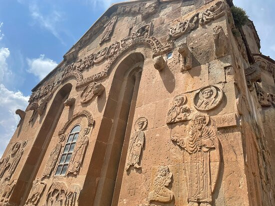 Holy Cross Church-Van必去景点