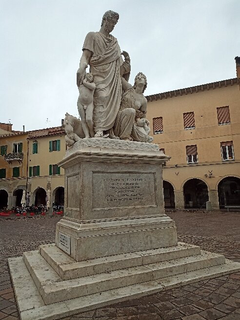 Monumento a Leopoldo II-格罗塞托必去景点
