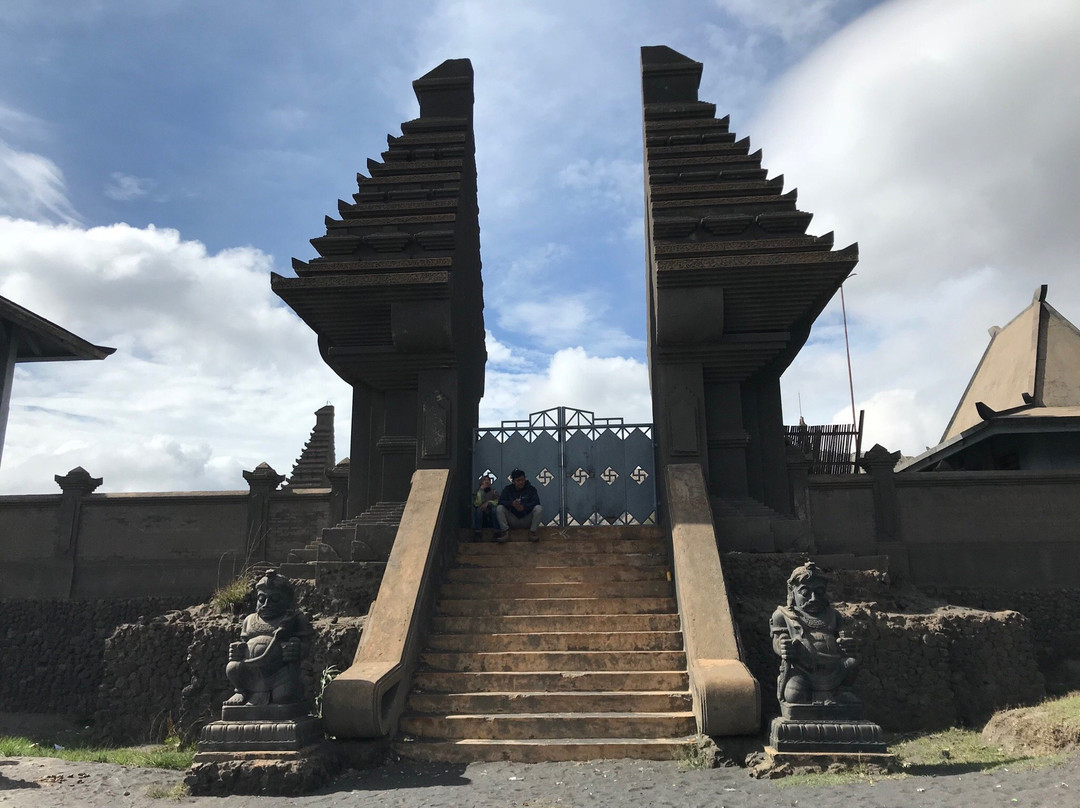 Luhur Poten Temple景点图片