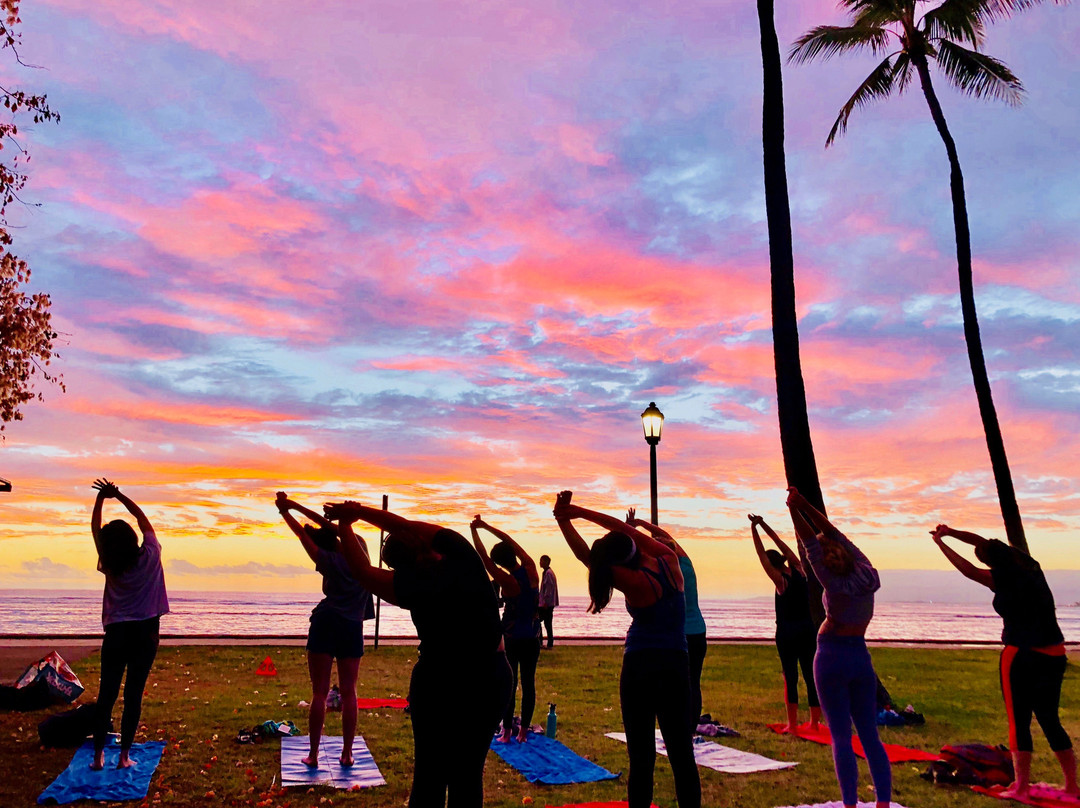 Beach Sunset Yoga Hawaii景点图片