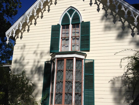 El Verano旅游景点-Lachryma Montis