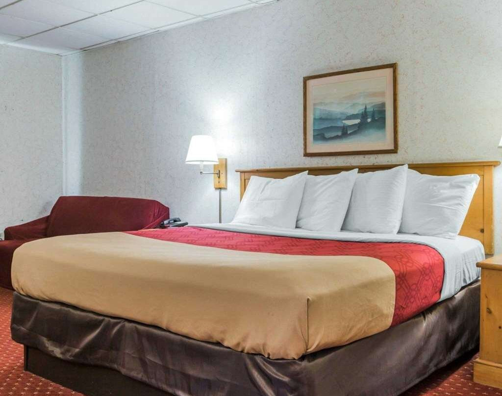 Econo Lodge Near Stewart International Airport主图