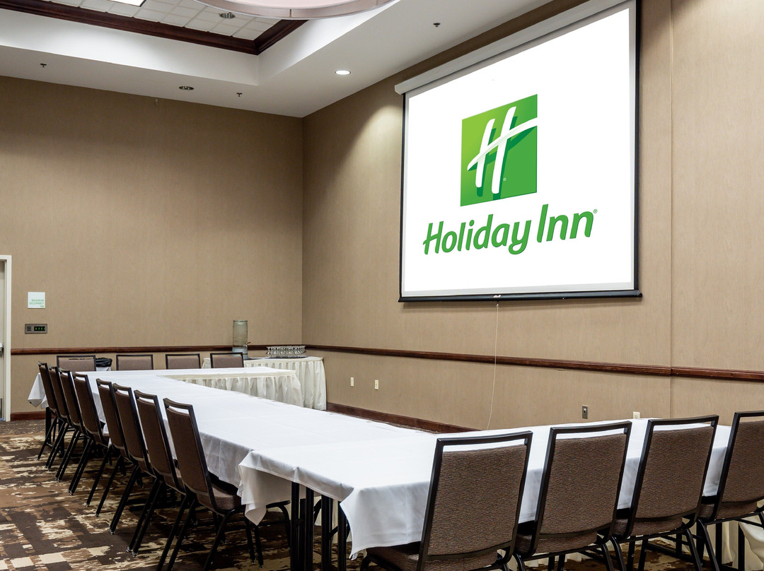 Holiday Inn Conference Ctr Marshfield by IHG主图