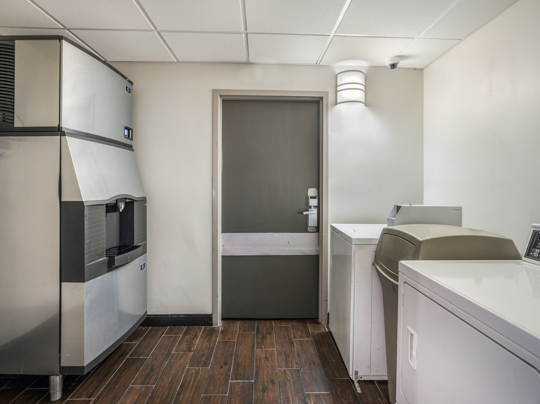 波士顿沃博恩红顶加客栈主图