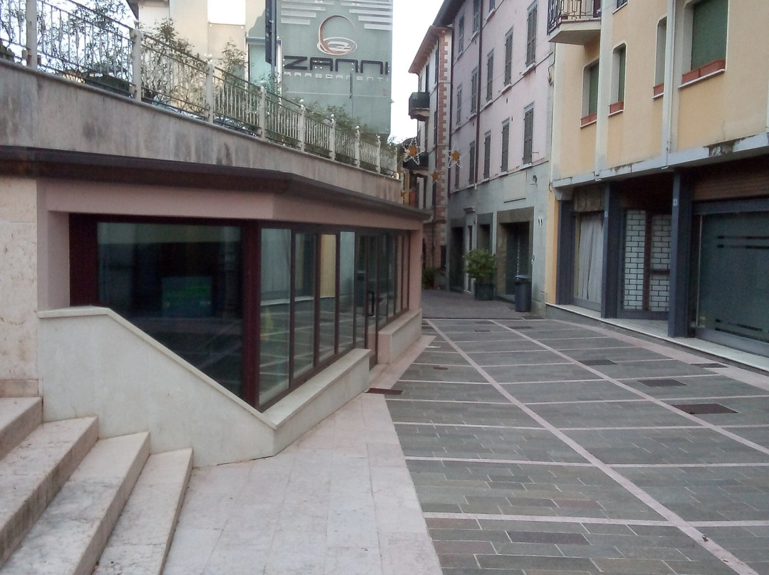 IAT Ufficio Turistico Gardone Riviera-加尔多内里维耶拉必去景点