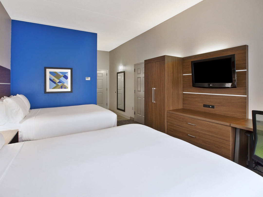 Holiday Inn Express & Suites Manchester-conf Ctr(tullahoma) By IHG主图