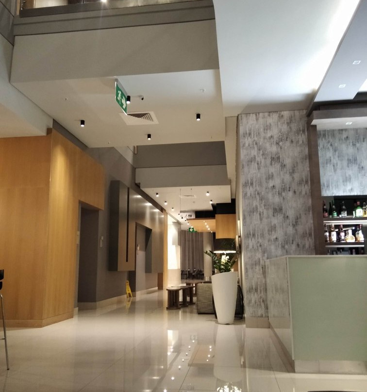 AHA Gateway Hotel主图