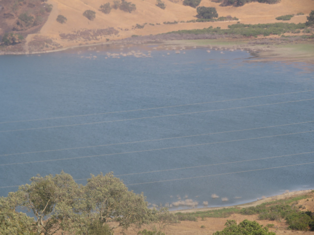 Calaveras Reservoir景点图片