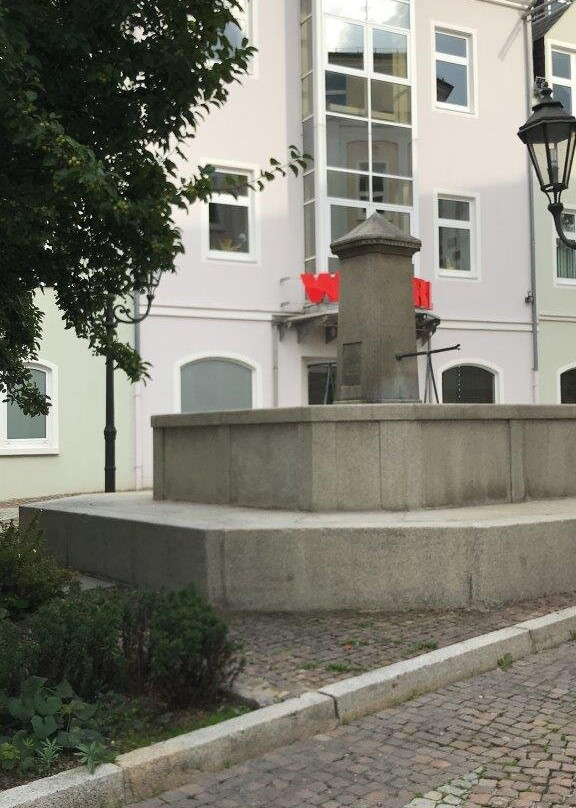 Jean Paul Brunnen-Hof必去景点