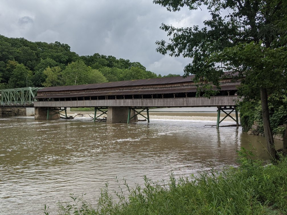 Harpersfield Covered Bridge景点图片