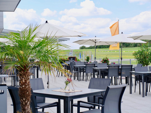 朗格JU52餐厅酒店主图