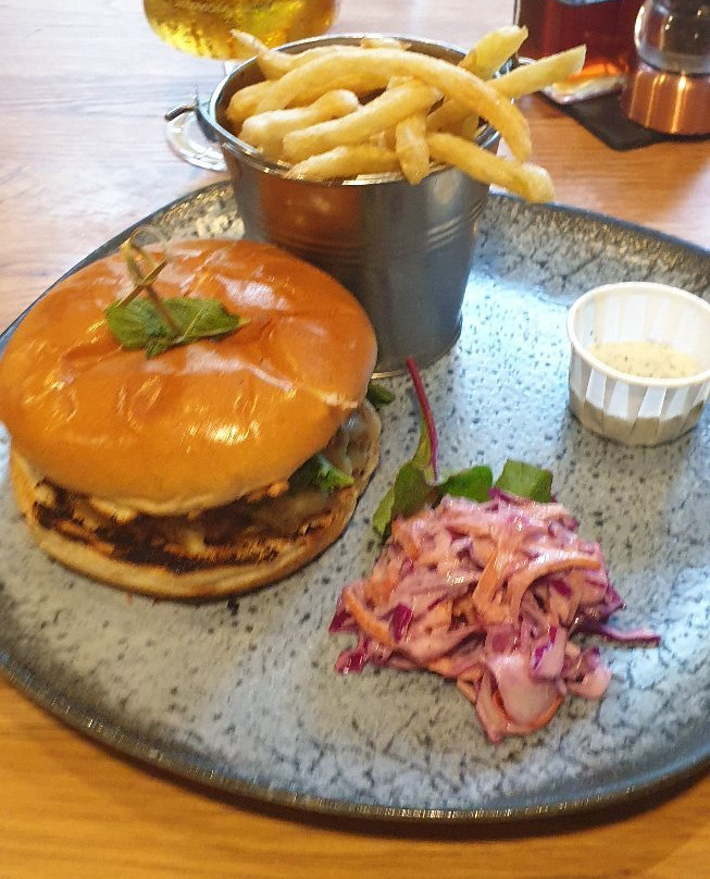 十字狐狸酒吧烧烤屋酒店主图