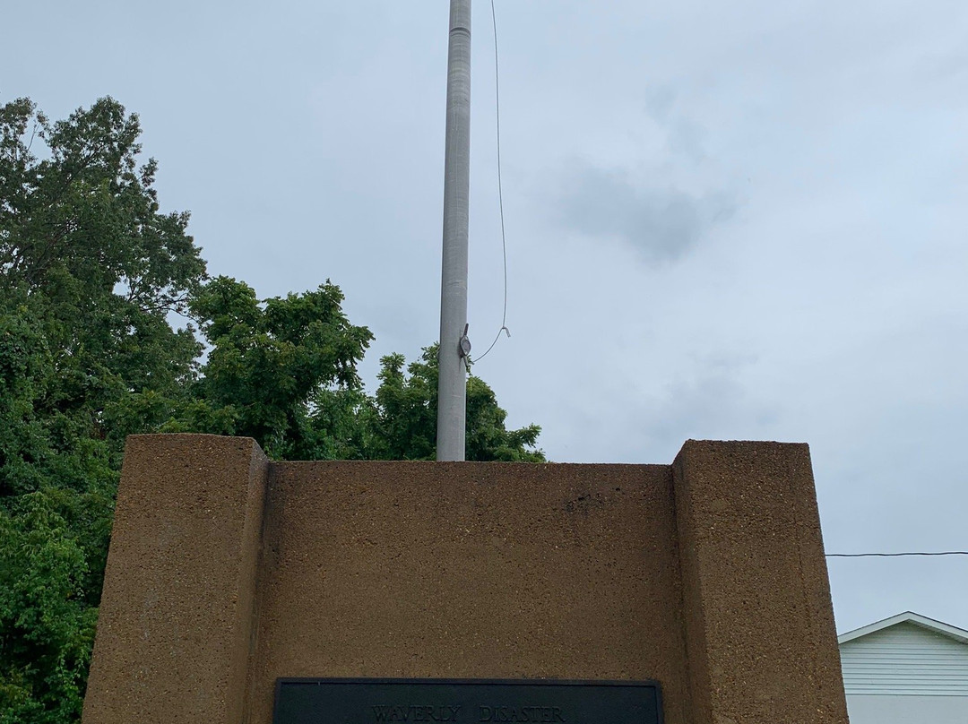 Waverly Train Explosion Memorial Museum景点图片