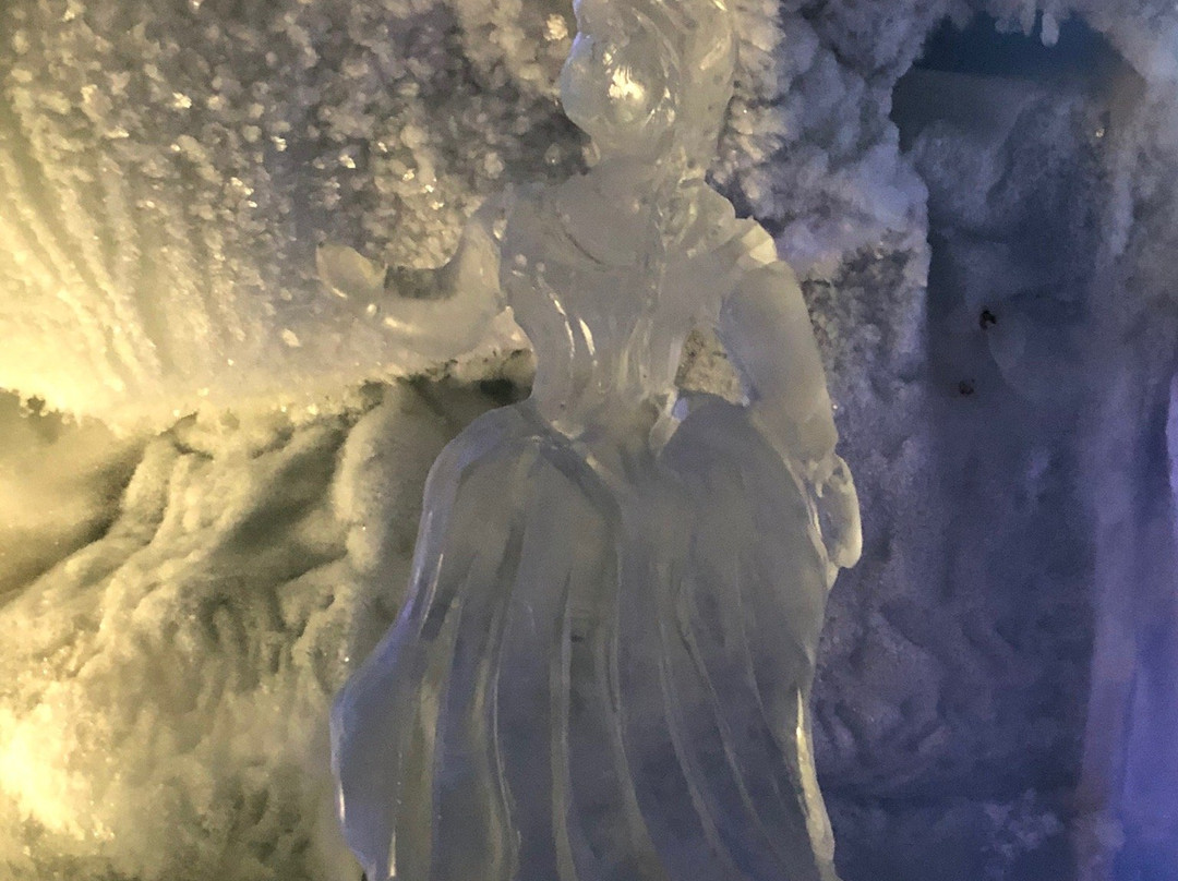 Ice Cave Allalin-萨斯费必去景点