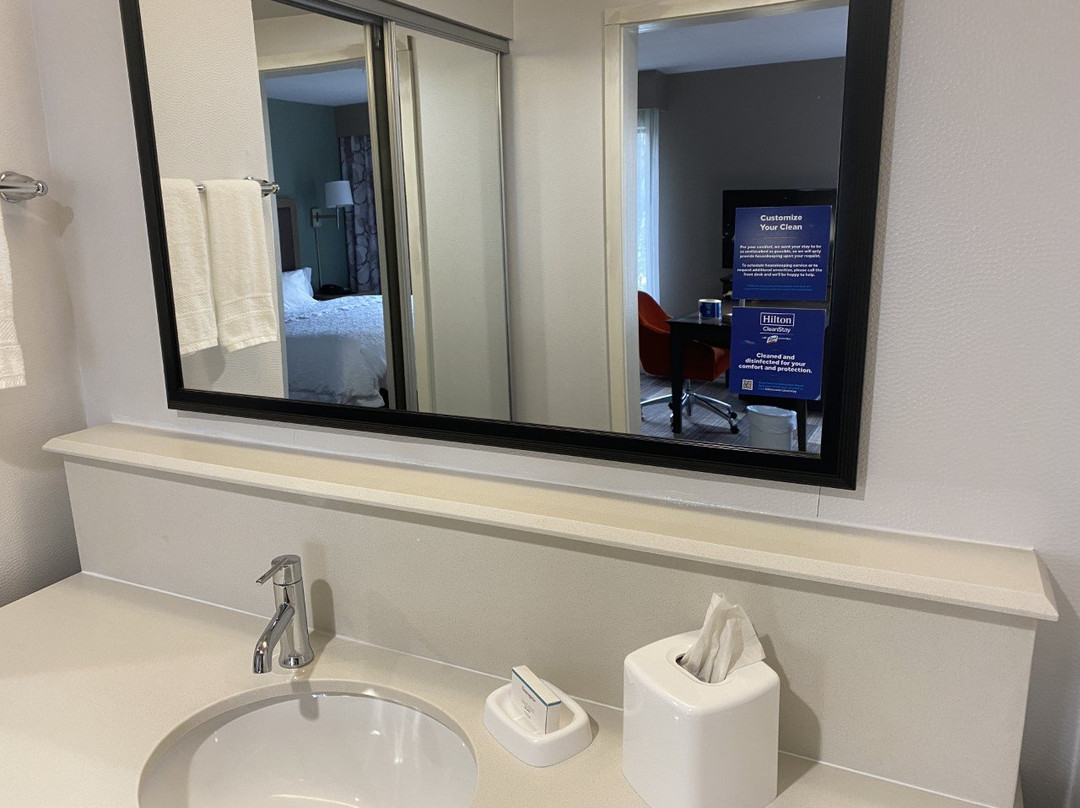 Hampton Inn & Suites Moore主图