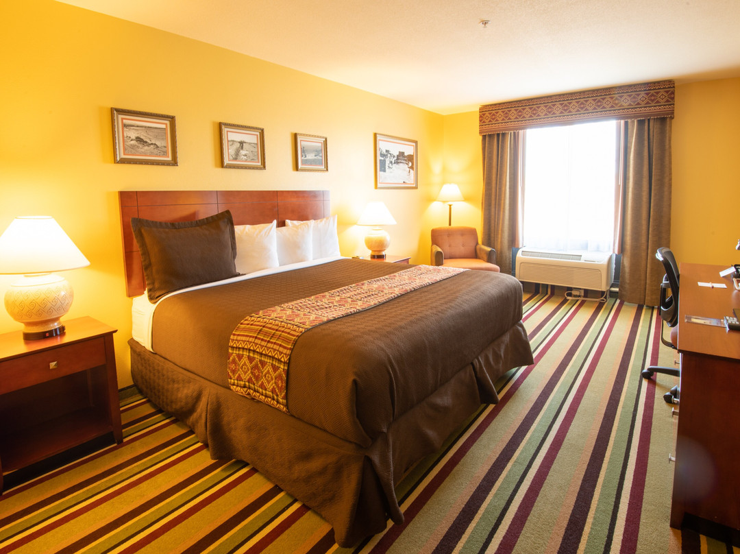 孟科匹传统套房酒店主图