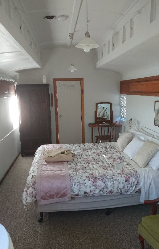 Off The Rails, Carriage B&B主图