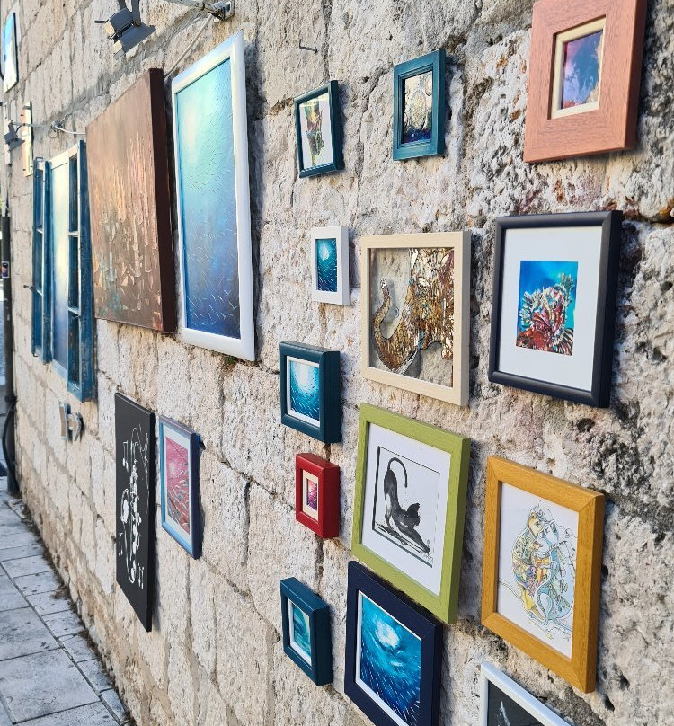 New World Lover Art Galery-玛卡沙必去景点