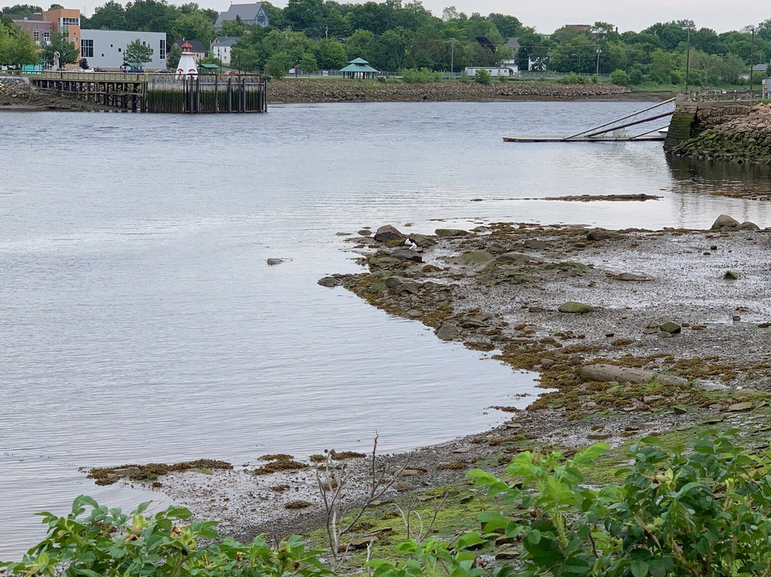 Calais Waterfront Walkway-Calais必去景点