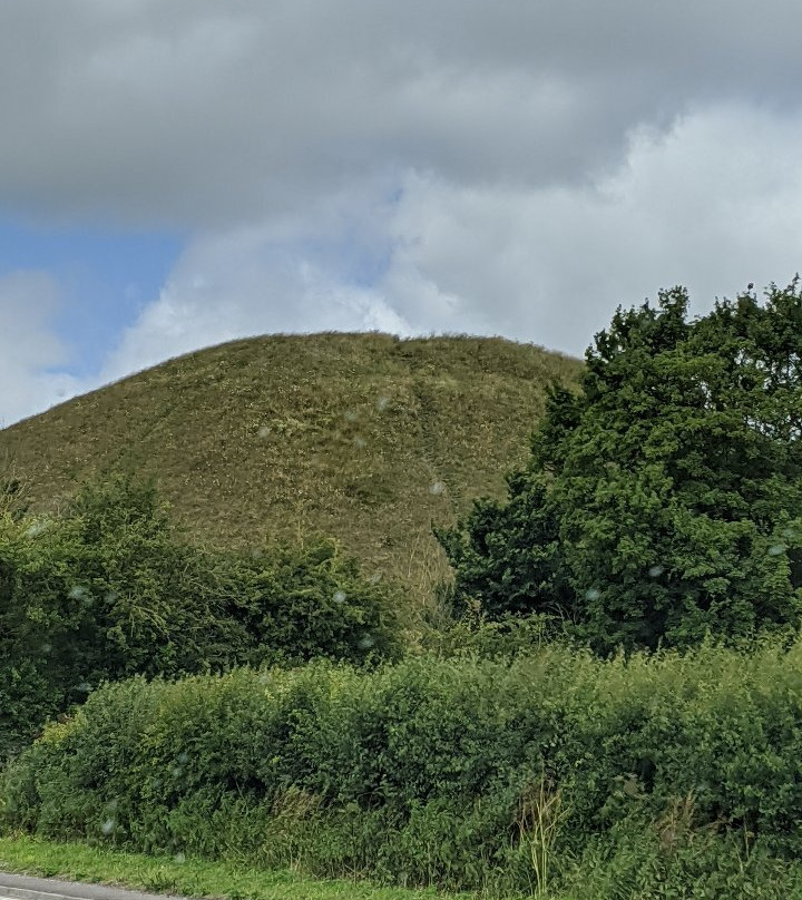 Silbury Hill-埃夫伯里必去景点