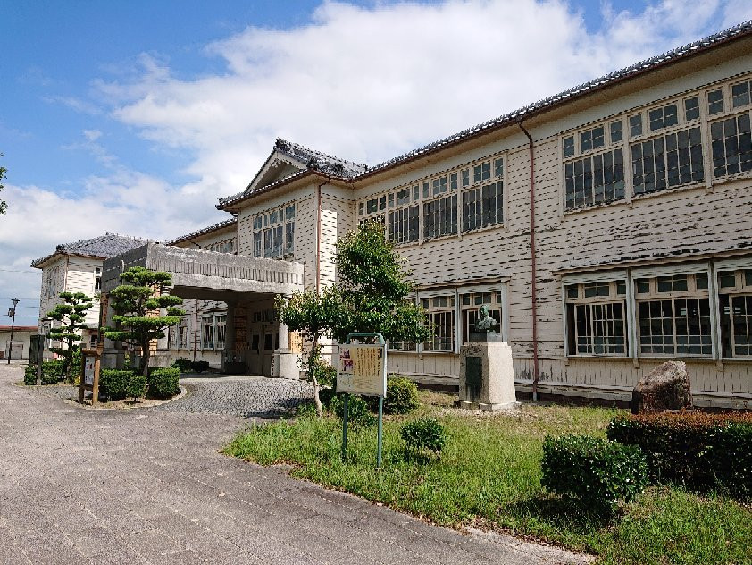 Koracho Public Library-甲良町必去景点