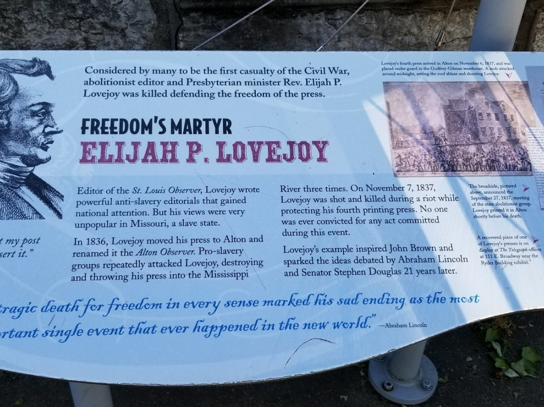 Elijah P. Lovejoy Monument景点图片