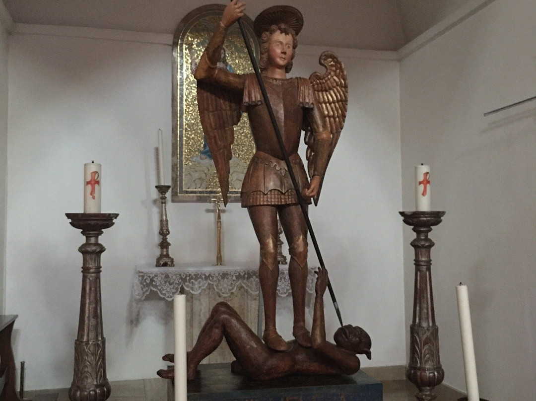 Chiesa Di San Michele Arcangelo-Bono必去景点
