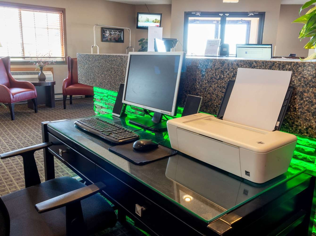 Bearcat Inn & Suites By Greentree主图